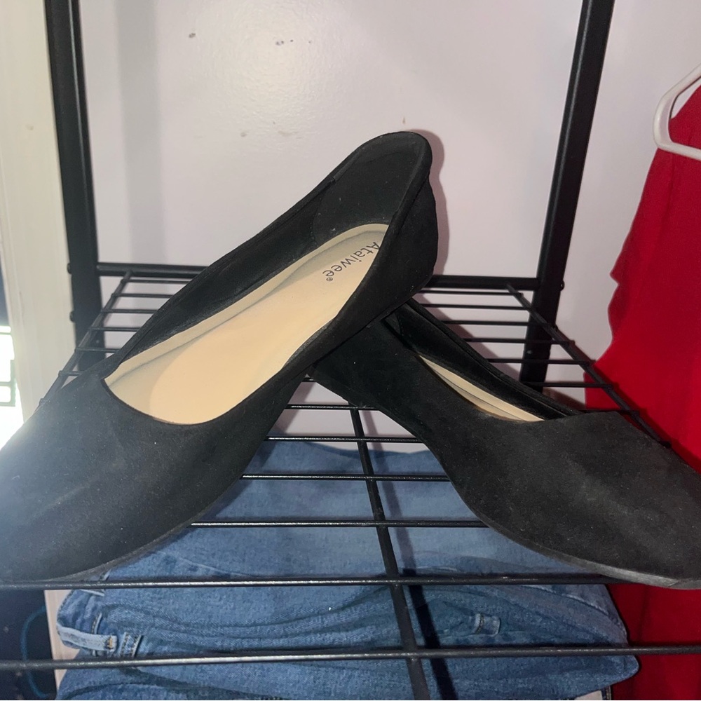 Black Flats for Women